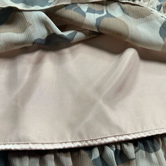 EUC Nicole Miller Women’s Tan Above Knee Ruffle Bottom Lined Skirt - Size 16 - Picture 6 of 6